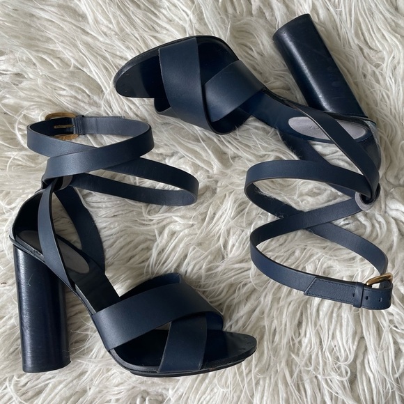 GUCCI Leather Suede Calfskin Candy Blue Marine Crossover Strap Heeled Sandals 38 - Picture 3 of 12